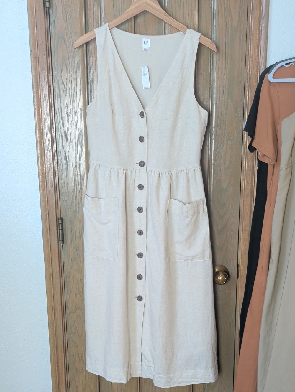 GAP Women's Cream sleeveless button front flax linen midi dress with pockets